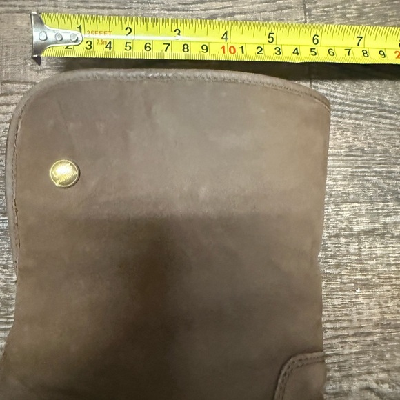 UGG size 7 GUC leather mule studded boots with Sherpa lining - Picture 13 of 16